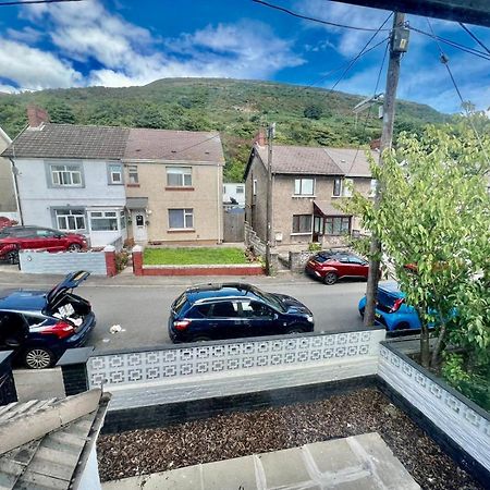 Executive 3 Bedroom Port Talbot Town Centre Margam Sleeps 7 Buitenkant foto