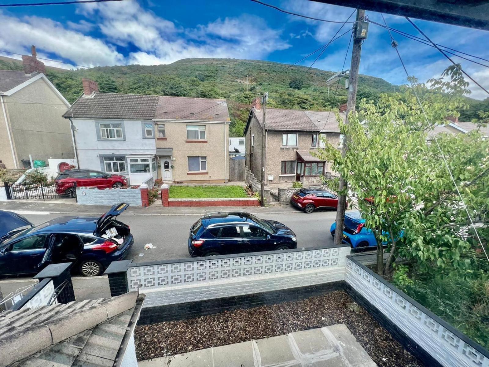 Executive 3 Bedroom Port Talbot Town Centre Margam Sleeps 7 Buitenkant foto