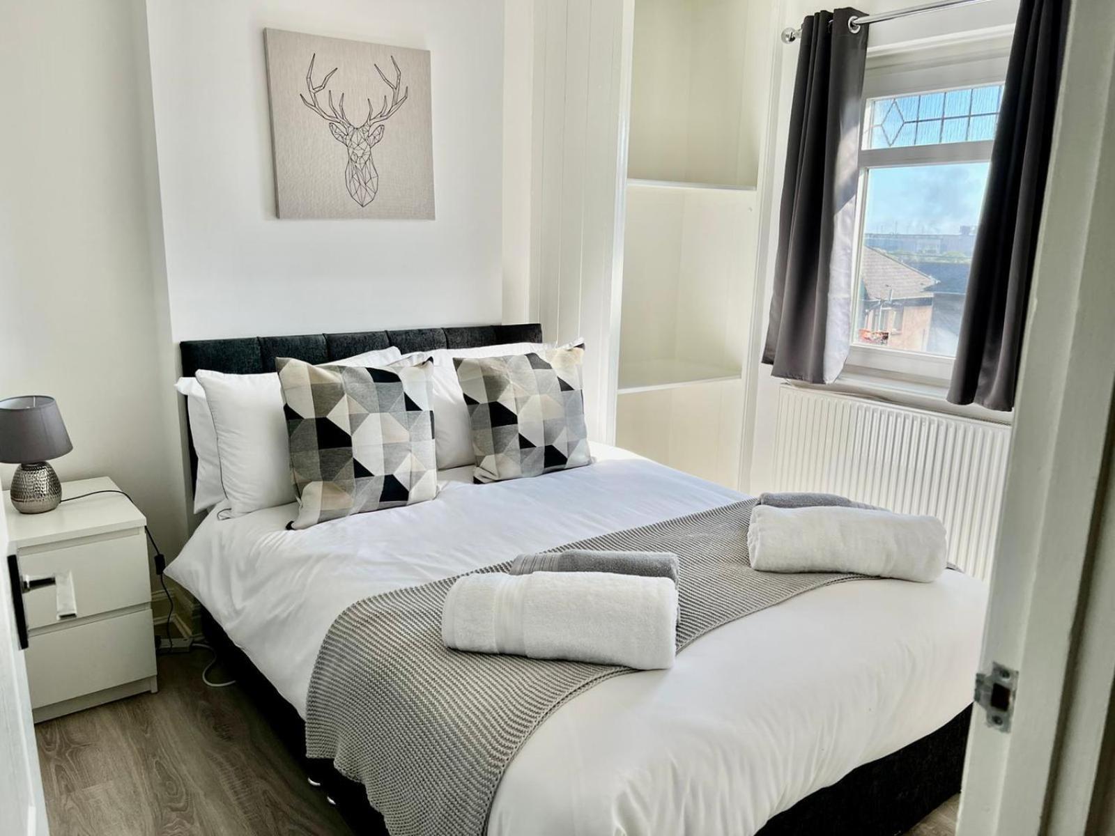 Executive 3 Bedroom Port Talbot Town Centre Margam Sleeps 7 Kamer foto